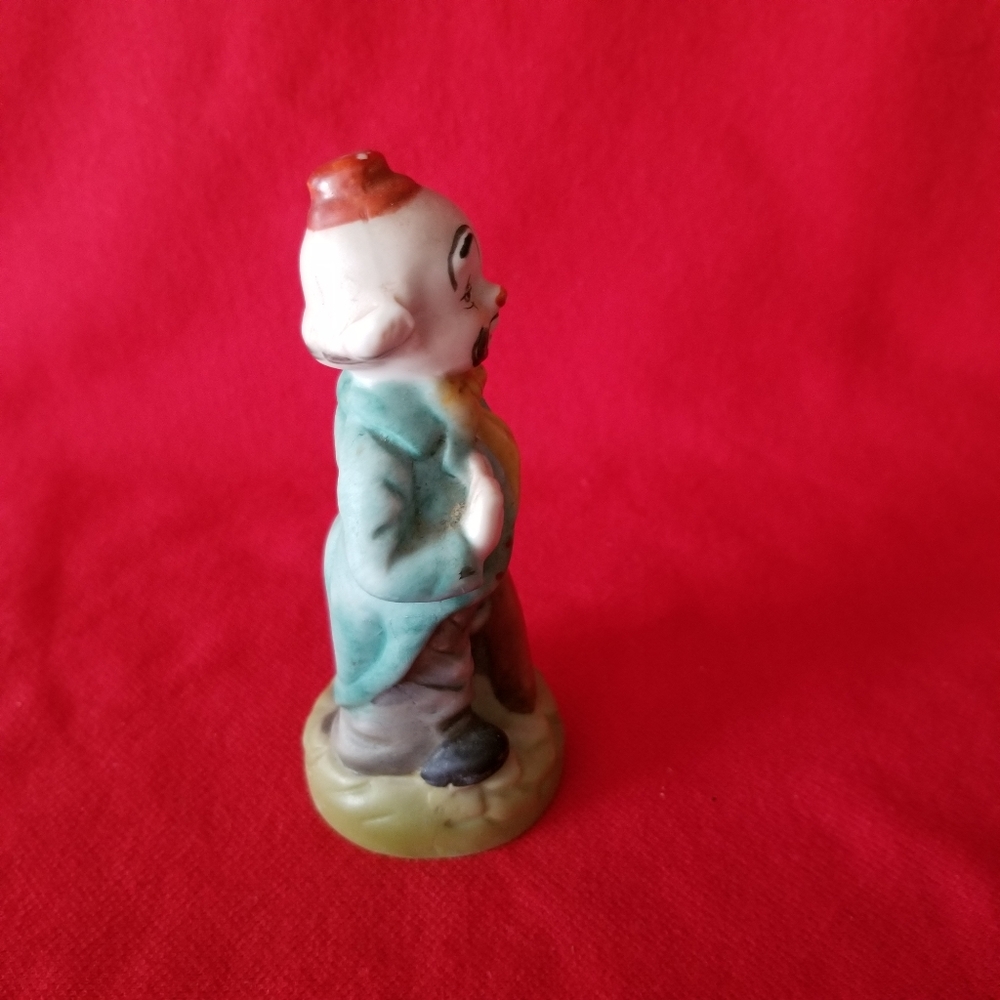 5" HAND PAINTED FIGURINE - Picture 4 of 5